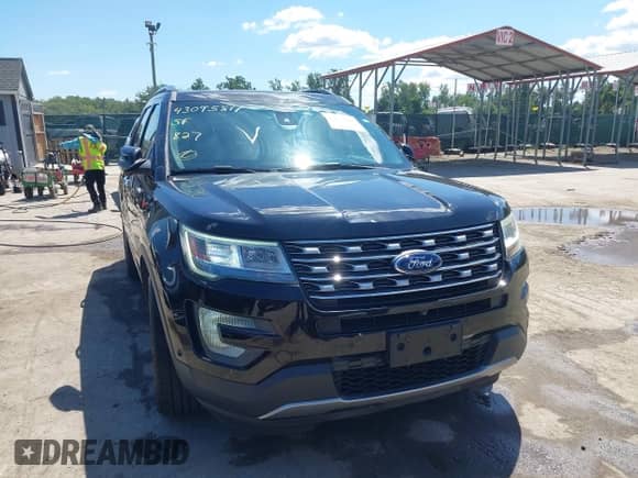 2017 Ford Explorer Limited z VIN 1FM5K8FH6HGA08419, wystawiony jako IAAI lot #43095817 z przebiegiem 79 398 mil mil oraz . Historia ofert i sprzedaży dostępna na DreamBid. Obrazek 12.