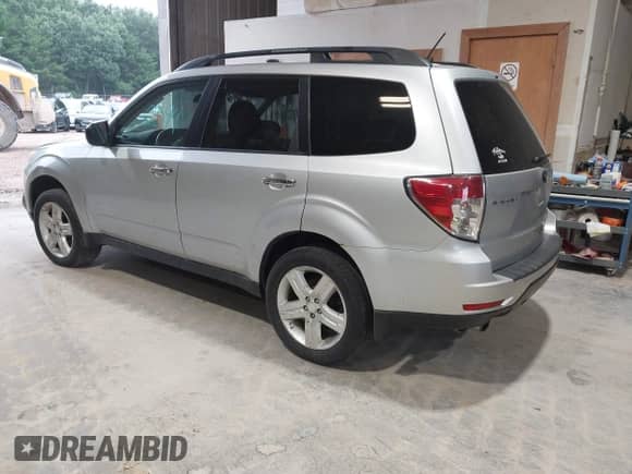 2009 Subaru Forester X with VIN JF2SH63619G728162, listed as a IAAI auction lot 42642594 with 182,451 mi miles and . Bid and sale history available at DreamBid. Image 3.