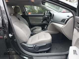 2017 Hyundai Elantra SE with VIN 5NPD84LF3HH050312, listed as a IAAI auction lot 43436777 with 124,285 mi miles and . Bid and sale history available at DreamBid. Image 5.