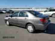 2005 Toyota Corolla LE с VIN 1NXBR32E35Z453940, выставлен на аукционе Copart как лот 82248645 с пробегом 206 990 миль миль и Списание • Salvage title. История ставок и продаж доступна на DreamBid. Изображение 2.