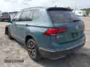 2020 Volkswagen Tiguan SE с VIN 3VV2B7AX7LM150133, выставлен на аукционе IAAI как лот 43288527 с пробегом 52 517 миль миль и . История ставок и продаж доступна на DreamBid. Изображение 3.