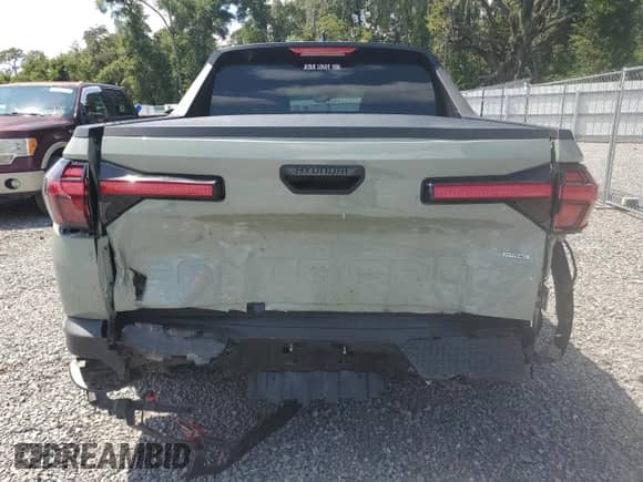 2024 Hyundai Santa Cruz SE с VIN 5NTJADAE4RH083548, выставлен на аукционе Copart как лот 71713204 с пробегом 23 816 миль миль и На запчасти • Non repairable. История ставок и продаж доступна на DreamBid. Изображение 6.