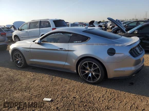2021 Ford Mustang EcoBoost z VIN 1FA6P8TD6M5152477, wystawiony jako Copart lot #81250325 z przebiegiem 29 826 mil mil oraz Szkoda całkowita • Salvage title. Historia ofert i sprzedaży dostępna na DreamBid. Obrazek 2.