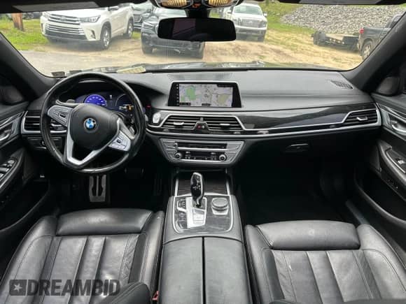 2019 BMW 7 Series 740i xDrive with VIN WBA7E4C55KGV28722, listed as a Copart auction lot 64955445 with 94,901 mi miles and Clean title. Bid and sale history available at DreamBid. Image 6.