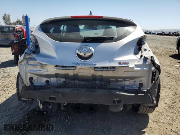 2017 Hyundai Veloster Turbo с VIN KMHTC6AE5HU314762, выставлен на аукционе Copart как лот 70288505 с пробегом 90 991 миль миль и Списание • Salvage title. История ставок и продаж доступна на DreamBid. Изображение 6.