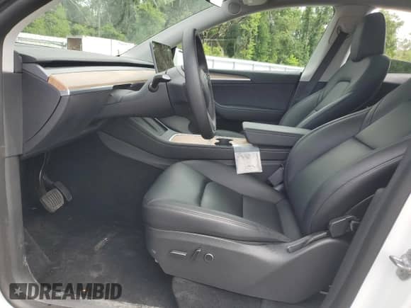 2022 Tesla Model Y Long Range с VIN 7SAYGDEE8NA012335, выставлен на аукционе Copart как лот 61217094 с пробегом 55 915 миль миль и На запчасти • Non repairable. История ставок и продаж доступна на DreamBid. Изображение 7.