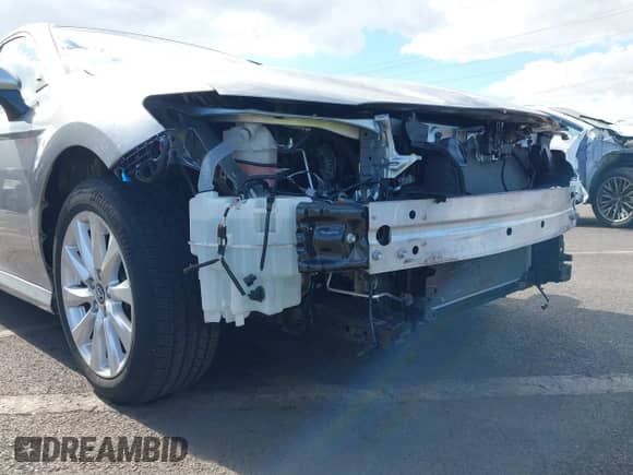 2019 Toyota Camry LE с VIN 4T1B11HK7KU848322, выставлен на аукционе IAAI как лот 43119234 с пробегом 26 780 миль миль и . История ставок и продаж доступна на DreamBid. Изображение 18.