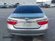 2017 Toyota Camry XLE z VIN 4T1BF1FK1HU660134, wystawiony jako IAAI lot #43300739 z przebiegiem 121 817 mil mil oraz . Historia ofert i sprzedaży dostępna na DreamBid. Obrazek 17.