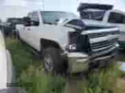 2016 Chevrolet Silverado 2500HD Work Truck z VIN 1GC2KUE85GZ175858, wystawiony jako Copart lot #64756145 z przebiegiem 135 621 mil mil oraz Szkoda całkowita • Salvage title. Historia ofert i sprzedaży dostępna na DreamBid. Obrazek 4.