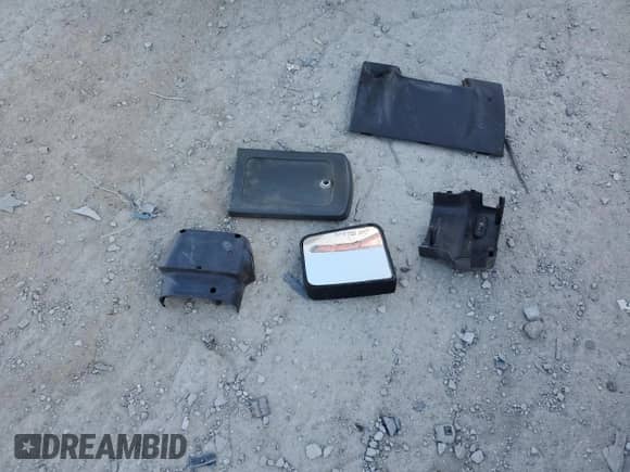 2000 Jeep Wrangler SE with VIN 1J4FA29P3YP705536, listed as a Copart auction lot 70344835 with 97,028 mi miles and Clean title. Bid and sale history available at DreamBid. Image 13.