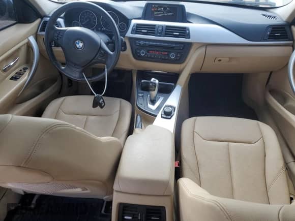 2013 BMW 3 Series 328i xDrive с VIN WBA3B3C50DF536866, выставлен на аукционе Copart как лот 80294985 с пробегом 146 381 миль миль и На запчасти • Non repairable. История ставок и продаж доступна на DreamBid. Изображение 8.