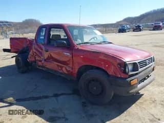 1995 Toyota Tacoma z VIN 4TAUN53B5SZ009400, wystawiony jako IAAI lot #41737019 z przebiegiem 186 942 mil mil oraz . Historia ofert i sprzedaży dostępna na DreamBid. Obrazek 1.