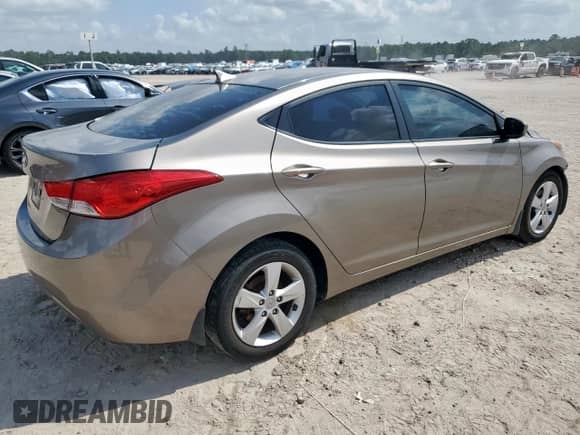 2013 Hyundai Elantra Limited с VIN 5NPDH4AE3DH261191, выставлен на аукционе Copart как лот 67262855 с пробегом 107 419 миль миль и Списание • Salvage title. История ставок и продаж доступна на DreamBid. Изображение 3.