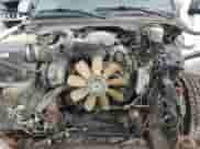 2001 Chevrolet Silverado 2500HD LS z VIN 1GCHK29U91E325328, wystawiony jako Copart lot #71843265 z przebiegiem 218 799 mil mil oraz Szkoda całkowita • Salvage title. Historia ofert i sprzedaży dostępna na DreamBid. Obrazek 11.