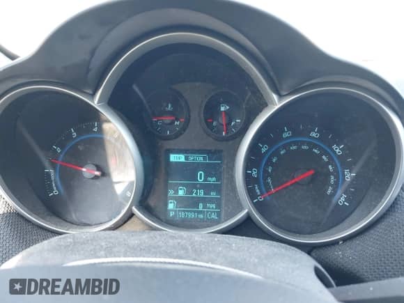 2013 Chevrolet Cruze 2LT с VIN 1G1PE5SB0D7136288, выставлен на аукционе IAAI как лот 43253265 с пробегом 187 991 миль миль и . История ставок и продаж доступна на DreamBid. Изображение 7.