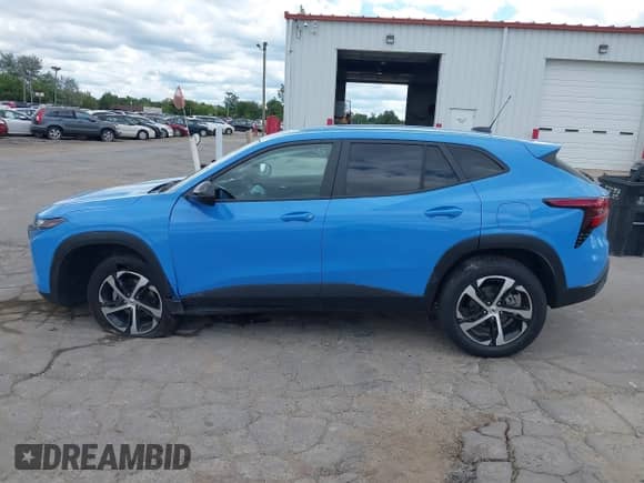 2024 Chevrolet Trax 1RS с VIN KL77LGE21RC157439, выставлен на аукционе IAAI как лот 43058631 с пробегом 20 144 миль миль и . История ставок и продаж доступна на DreamBid. Изображение 14.