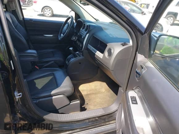 2017 Jeep Compass High Altitude with VIN 1C4NJCEBXHD182650, listed as a IAAI auction lot 43084199 with 98,662 mi miles and . Bid and sale history available at DreamBid. Image 5.