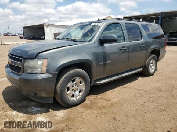 2011 Chevrolet Suburban LT z VIN 1GNSKJE39BR173677, wystawiony jako Copart lot #61867245 z przebiegiem 243 211 mil mil oraz Szkoda całkowita • Salvage title. Historia ofert i sprzedaży dostępna na DreamBid. Obrazek 1.