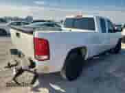 2008 GMC Sierra 1500 z VIN 1GTFK19Y08Z166979, wystawiony jako Copart lot #70270695 z przebiegiem 240 519 mil mil oraz Szkoda całkowita • Salvage title. Historia ofert i sprzedaży dostępna na DreamBid. Obrazek 3.