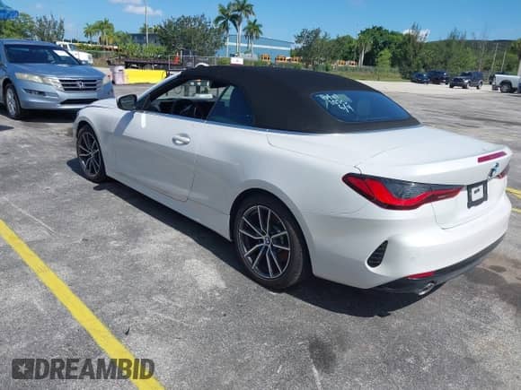 2025 BMW 4 Series 430i with VIN WBA33DB05SCU55191, listed as a IAAI auction lot 42477824 with 6,224 mi miles and . Bid and sale history available at DreamBid. Image 3.