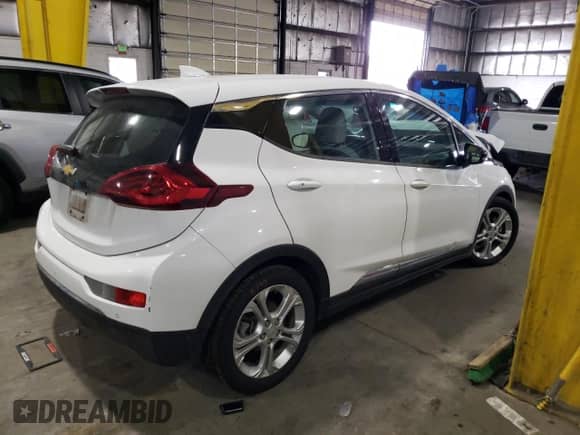 2017 Chevrolet Bolt EV LT z VIN 1G1FW6S03H4148746, wystawiony jako Copart lot #66823353 z przebiegiem Nie podano mil oraz . Historia ofert i sprzedaży dostępna na DreamBid. Obrazek 3.