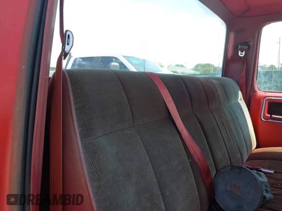 1986 Ford F-150 z VIN 1FTEF15N6GKB85538, wystawiony jako IAAI lot #42737938 z przebiegiem 57 187 mil mil oraz . Historia ofert i sprzedaży dostępna na DreamBid. Obrazek 8.