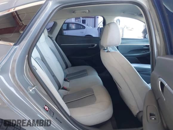 2020 Hyundai Sonata SE с VIN 5NPEG4JA6LH039375, выставлен на аукционе IAAI как лот 42783328 с пробегом 123 221 миль миль и . История ставок и продаж доступна на DreamBid. Изображение 8.