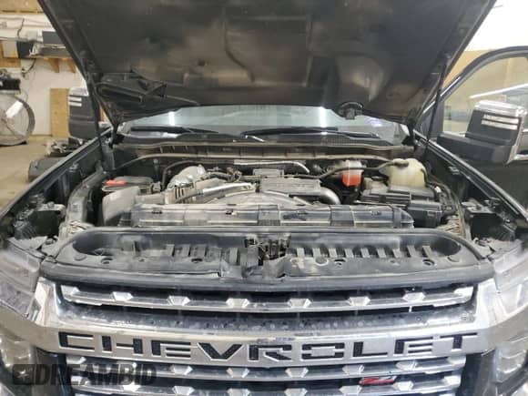 2021 Chevrolet Silverado 3500HD LTZ with VIN 1GC4YUEY6MF195556, listed as a Copart auction lot 42080565 with 137,185 mi miles and Salvage title. Bid and sale history available at DreamBid. Image 11.