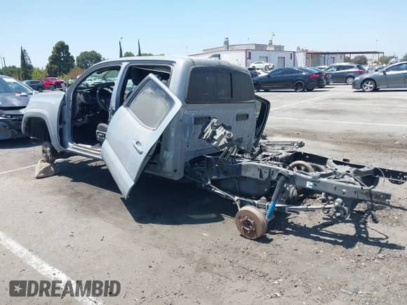 2021 Toyota Tacoma SR5 с VIN 3TYBZ5DN8MT000904, выставлен на аукционе IAAI как лот 42651517 с пробегом 68 366 миль миль и . История ставок и продаж доступна на DreamBid. Изображение 19.