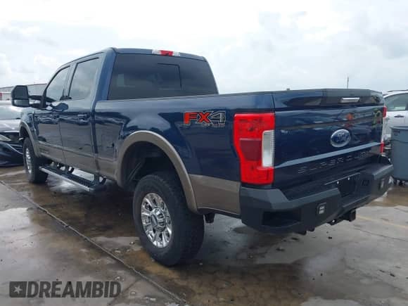 2019 Ford F-250 XL z VIN 1FT7W2B63KEF12514, wystawiony jako IAAI lot #42646927 z przebiegiem 108 577 mil mil oraz . Historia ofert i sprzedaży dostępna na DreamBid. Obrazek 3.