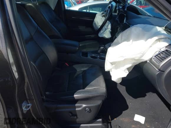 2021 Jeep Grand Cherokee Limited with VIN 1C4RJEBGXMC623755, listed as a IAAI auction lot 41719585 with 94,034 mi miles and . Bid and sale history available at DreamBid. Image 5.