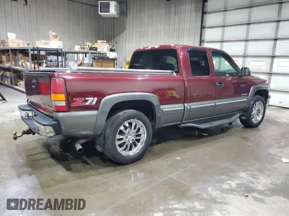 2000 Chevrolet Silverado 1500 LS with VIN 2GCEK19T0Y1247697, listed as a Copart auction lot 64575765 with 155,291 mi miles and Salvage title. Bid and sale history available at DreamBid. Image 3.