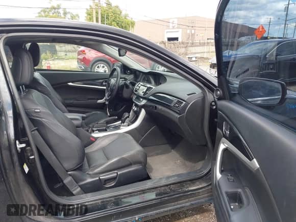 2015 Honda Accord EX-L z VIN 1HGCT2B81FA009300, wystawiony jako IAAI lot #43136374 z przebiegiem 94 749 mil mil oraz . Historia ofert i sprzedaży dostępna na DreamBid. Obrazek 5.