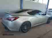2013 Hyundai Genesis Coupe Track z VIN KMHHU6KJXDU102707, wystawiony jako Copart lot #54265985 z przebiegiem 115 122 mil mil oraz Szkoda całkowita • Salvage title. Historia ofert i sprzedaży dostępna na DreamBid. Obrazek 3.