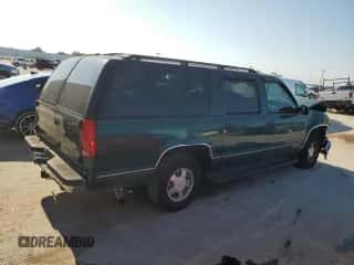 1999 Chevrolet Suburban с VIN 3GNEC16R2XG104995, выставлен на аукционе Copart как лот 71991534 с пробегом 247 633 миль миль и Списание • Salvage title. История ставок и продаж доступна на DreamBid. Изображение 3.