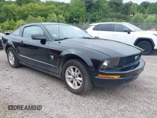 2009 Ford Mustang z VIN 1ZVHT80NX95113147, wystawiony jako IAAI lot #43015471 z przebiegiem 184 490 mil mil oraz . Historia ofert i sprzedaży dostępna na DreamBid. Obrazek 1.