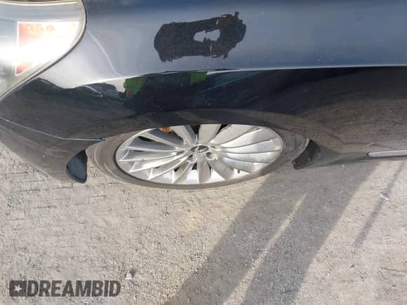 2016 Hyundai Equus Ultimate с VIN KMHGH4JH5GU105733, выставлен на аукционе IAAI как лот 41441606 с пробегом 107 169 миль миль и . История ставок и продаж доступна на DreamBid. Изображение 18.