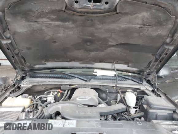 2005 Chevrolet Avalanche LS z VIN 3GNEK12Z35G187827, wystawiony jako IAAI lot #42026936 z przebiegiem 155 266 mil mil oraz . Historia ofert i sprzedaży dostępna na DreamBid. Obrazek 10.