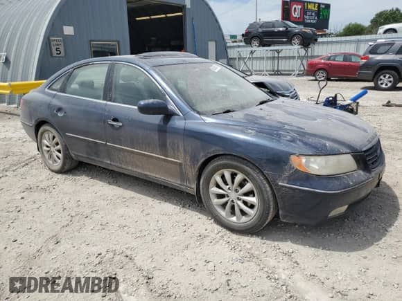2007 Hyundai Azera SE with VIN KMHFC46F97A218832, listed as a Copart auction lot 66206015 with 201,192 mi miles and Salvage title. Bid and sale history available at DreamBid. Image 4.