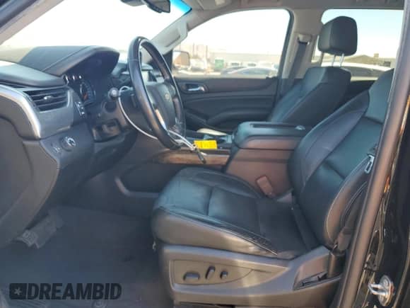 2019 Chevrolet Suburban LT с VIN 1GNSCHKC7KR170349, выставлен на аукционе Copart как лот 71648745 с пробегом 116 344 миль миль и Списание • Salvage title. История ставок и продаж доступна на DreamBid. Изображение 7.