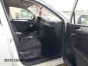 2022 Volkswagen Tiguan S с VIN 3VV1B7AX6NM070790, выставлен на аукционе IAAI как лот 42641828 с пробегом 38 713 миль миль и . История ставок и продаж доступна на DreamBid. Изображение 5.