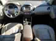 2012 Hyundai Tucson Limited z VIN KM8JUCAC9CU461659, wystawiony jako Copart lot #86997645 z przebiegiem 118 532 mil mil oraz Czysty tytuł • Clean title. Historia ofert i sprzedaży dostępna na DreamBid. Obrazek 8.