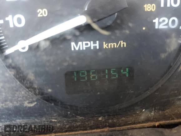 2003 Jeep Grand Cherokee Laredo z VIN 1J4GX48S53C518626, wystawiony jako Copart lot #71123695 z przebiegiem 196 154 mil mil oraz Szkoda całkowita • Salvage title. Historia ofert i sprzedaży dostępna na DreamBid. Obrazek 9.