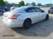 2015 Nissan Altima 2.5 with VIN 1N4AL3AP0FN371153, listed as a IAAI auction lot 42211508 with Not provided miles and . Bid and sale history available at DreamBid. Image 4.