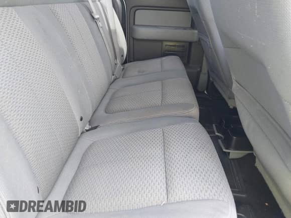 2011 Ford F-150 XL z VIN 1FTFX1CFXBFC91988, wystawiony jako IAAI lot #42076071 z przebiegiem 308 538 mil mil oraz . Historia ofert i sprzedaży dostępna na DreamBid. Obrazek 8.