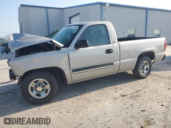 2004 Chevrolet Silverado 1500 with VIN 1GCEC14XX4Z163315, listed as a Copart auction lot 69298635 with 262,808 mi miles and Non repairable. Bid and sale history available at DreamBid. Image 1.