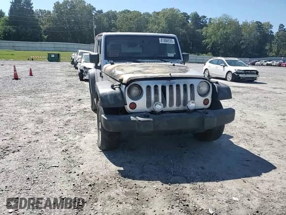 2008 Jeep Wrangler X с VIN 1J4FA241X8L567584, выставлен на аукционе Copart как лот 81886935 с пробегом Не указан миль и Списание • Salvage title. История ставок и продаж доступна на DreamBid. Изображение 14.