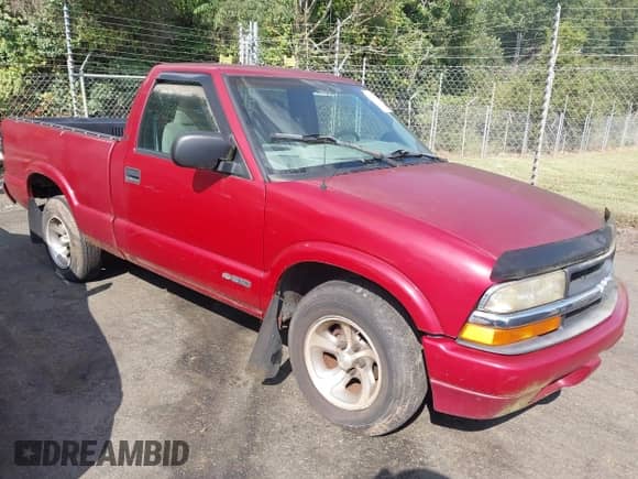 2000 Chevrolet S-10 с VIN 1GCCS1447YK125135, выставлен на аукционе IAAI как лот 43146315 с пробегом 43 735 миль миль и . История ставок и продаж доступна на DreamBid. Изображение 1.