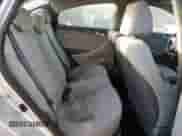 2014 Hyundai Accent GLS z VIN KMHCT4AE3EU740773, wystawiony jako Copart lot #86166975 z przebiegiem 150 313 mil mil oraz Szkoda całkowita • Salvage title. Historia ofert i sprzedaży dostępna na DreamBid. Obrazek 10.