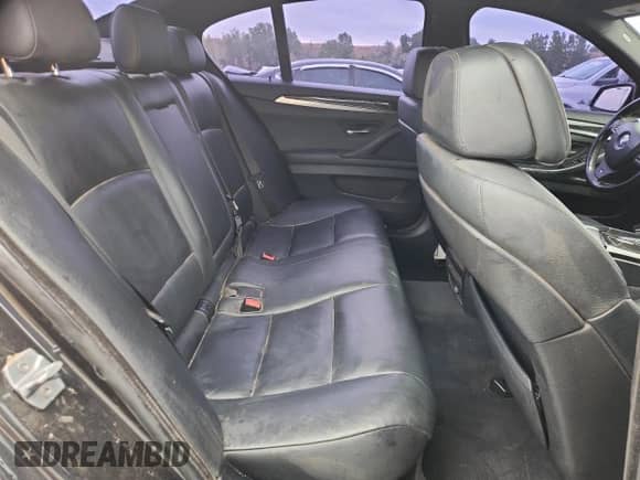 2013 BMW 5 Series 550i xDrive с VIN WBAFU9C53DDY71769, выставлен на аукционе Copart как лот 70529935 с пробегом 150 840 миль миль и Списание • Salvage title. История ставок и продаж доступна на DreamBid. Изображение 10.